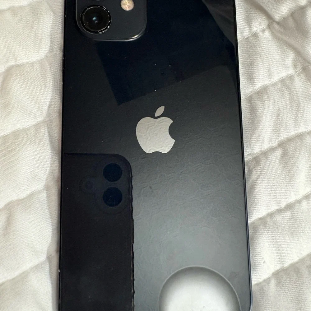Apple iPhone 12 in Black 256GB